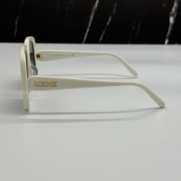 NEW LOEWE LW40134U 25A, SQUARE OVERSIZED WHIYE GRAY WOMEN SUNGLASSES LOEWE - Picture 5 of 9